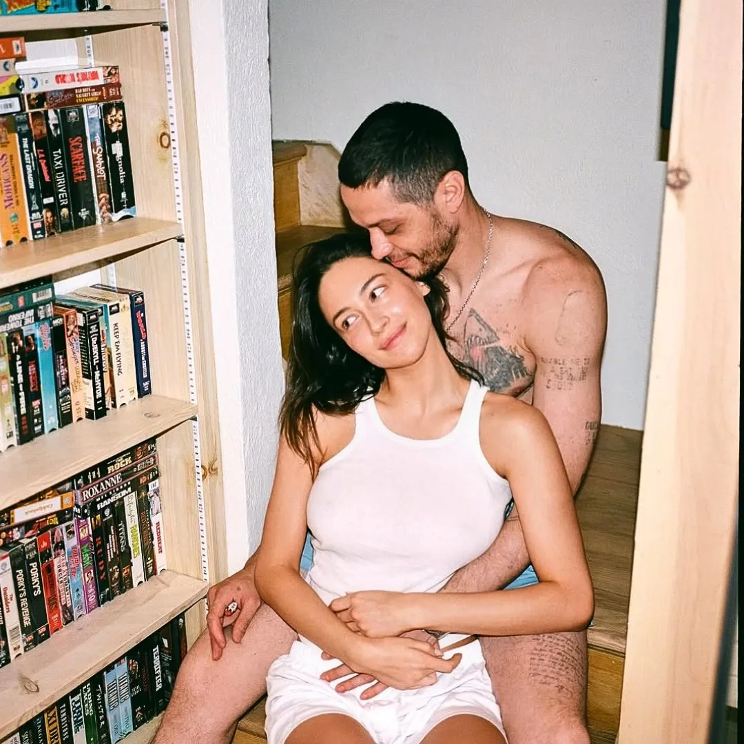 Pete Davidson y Elsie Hewitt atraviesan una nueva pausa en su relación tras convertirse en padres