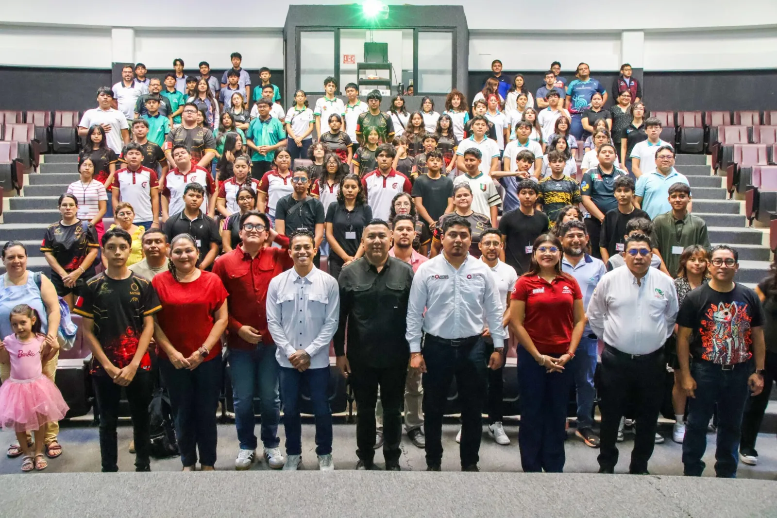 Playa del Carmen impulsa la educación STEM con torneo municipal de robótica educativa