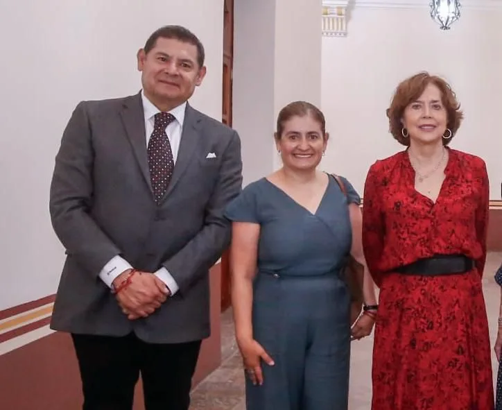 Puebla concentra 15 proyectos de innovación científica con apoyo federal