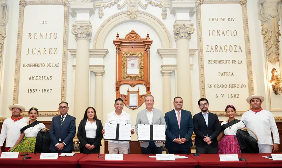 Puebla y Huatulco sellan hermanamiento para fomentar turismo y cultura