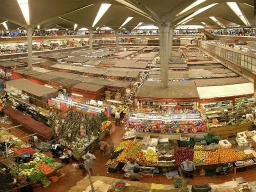 Remodelación en Mercado San Juan de Dios afecta ventas y genera quejas entre locatarios