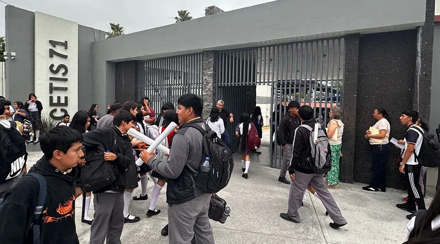 Revisan mochilas en CETis 71 tras amenaza de tiroteo en Reynosa
