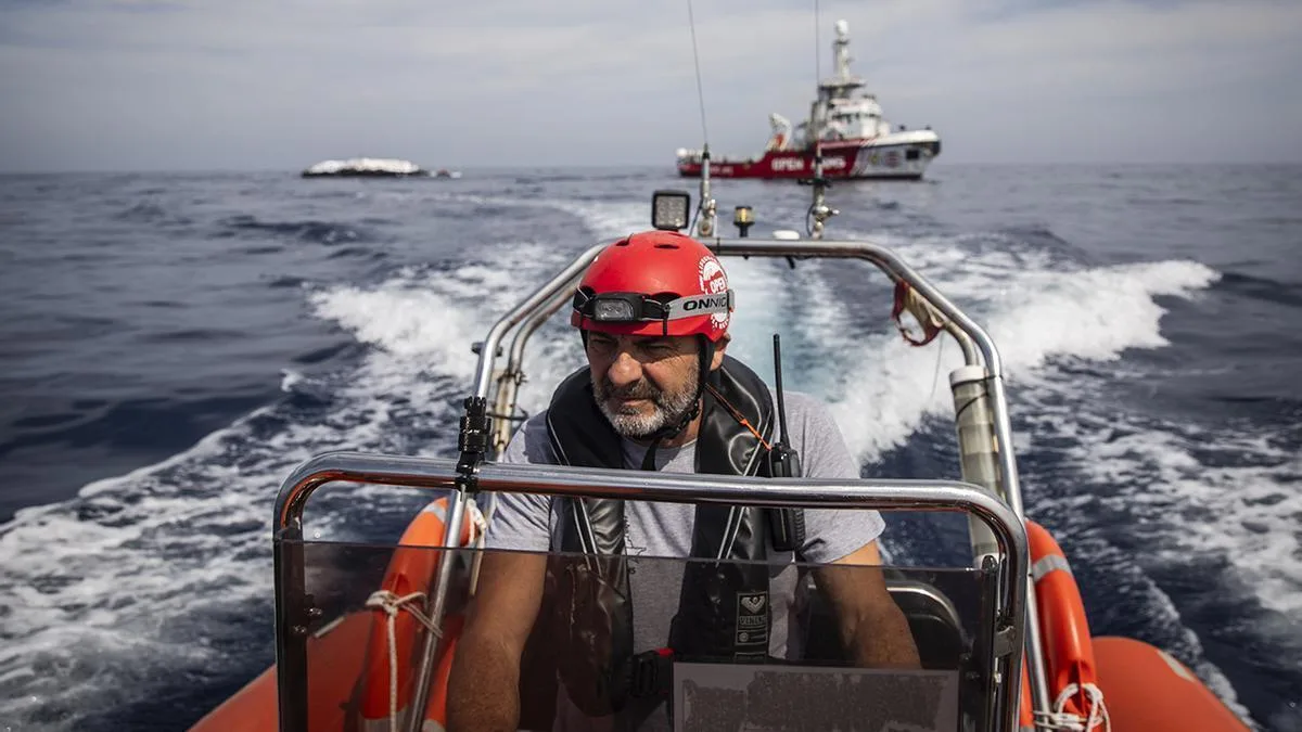 Óscar Camps y la misión de Open Arms tras una década de rescates en el Mediterráneo