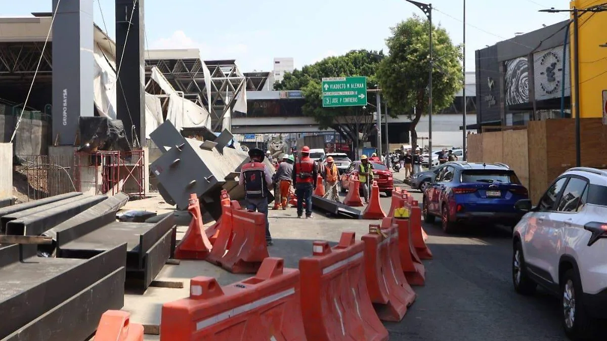 Sobse niega caída de viga metálica en la Calzada Elevada de Tlalpan