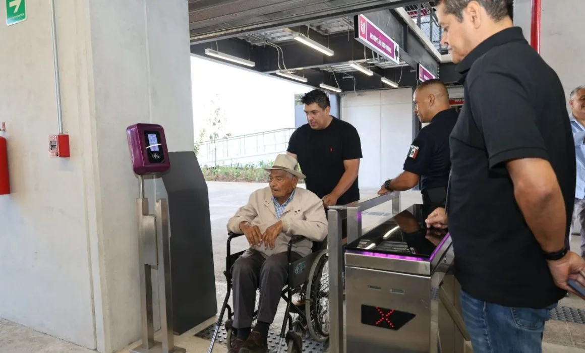 Teleférico de Uruapan ofrece transporte gratuito para personas con discapacidad