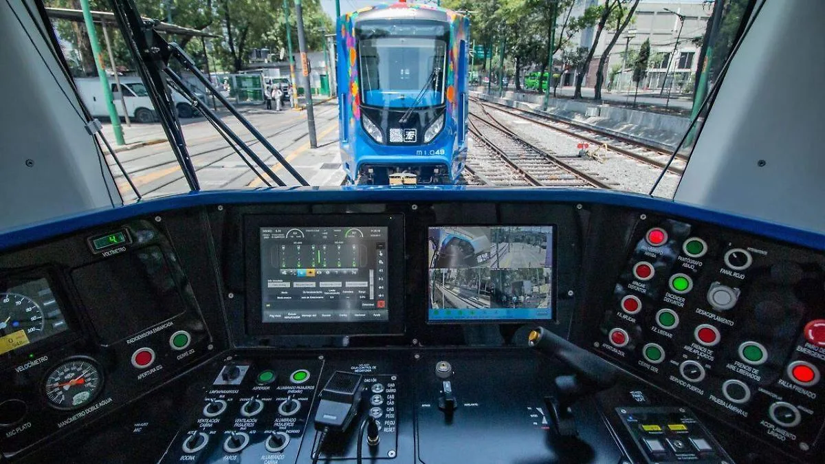 Tren Ligero suspende servicio en toda la línea por fallas eléctricas en CDMX