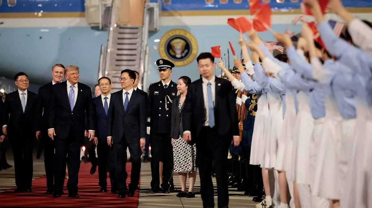 Trump se reúne con Xi Jinping en Beijing en el punto clave de su visita a China