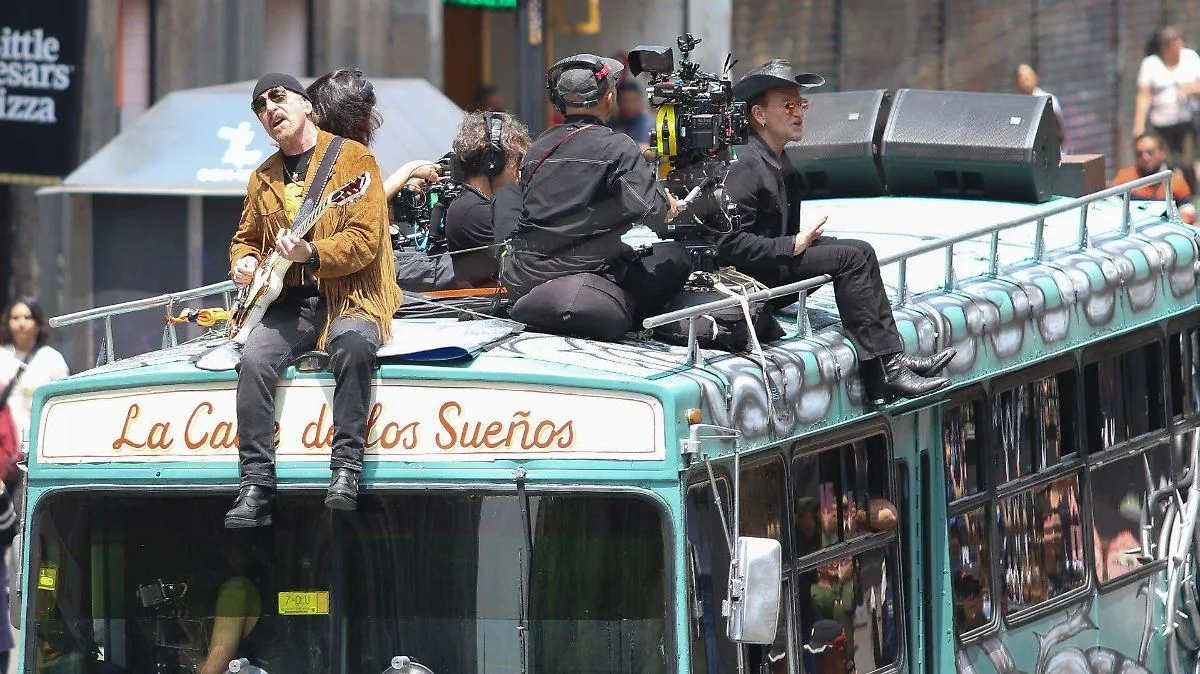 U2 termina filmación del video de su nueva canción en el Centro Histórico de CDMX