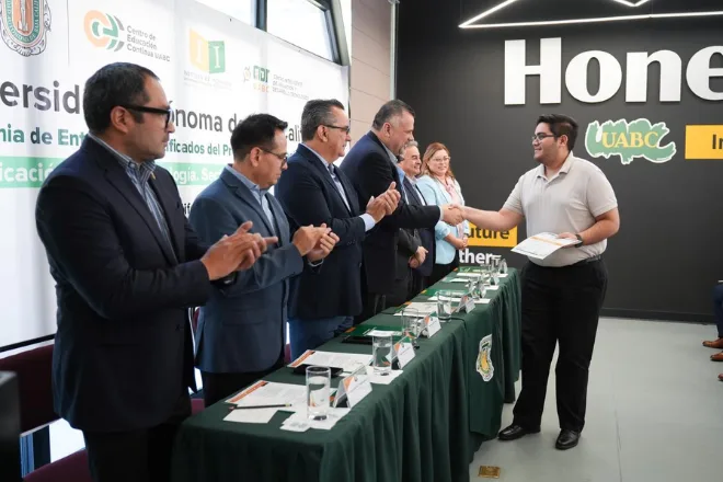UABC certifica a primera generación en alta tecnología aeroespacial para fortalecer talento regional