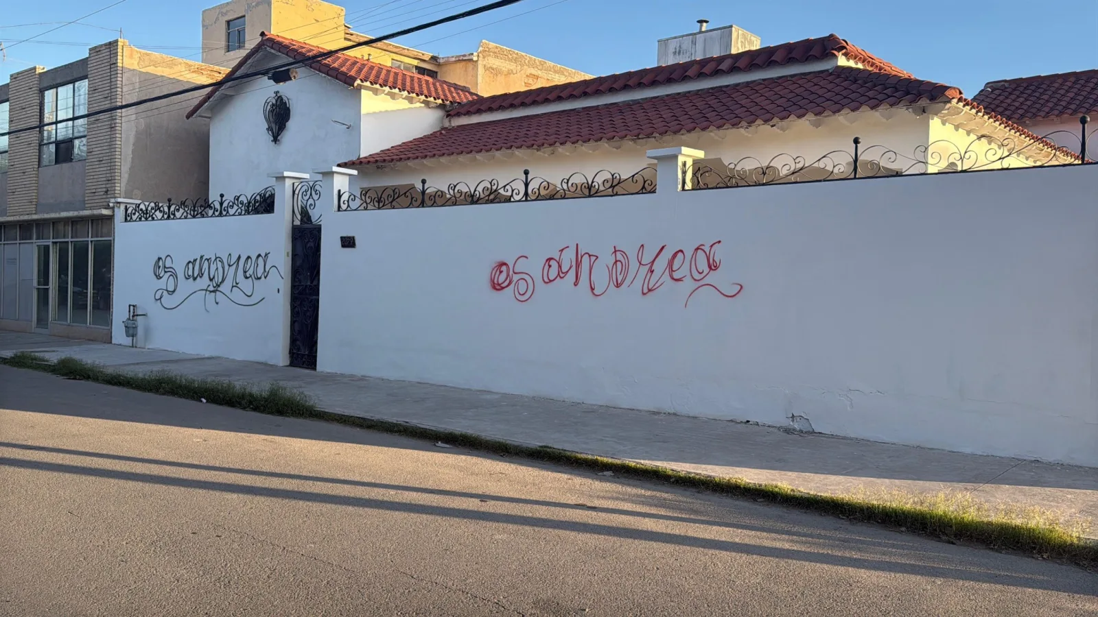 Vandalizan por segunda vez la casa del senador Javier Corral en Ciudad Juárez