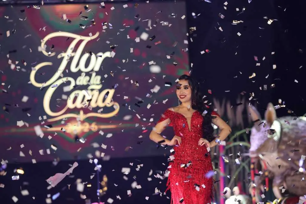 Verónica Giselle Salvador Hernández es coronada Flor de la Caña 2026 en Cárdenas