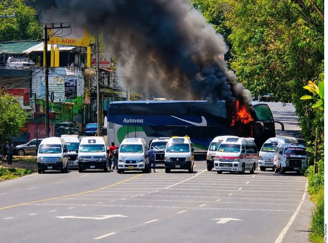 Violentas movilizaciones y bloqueos en Zitácuaro tras enfrentamientos con el CJNG