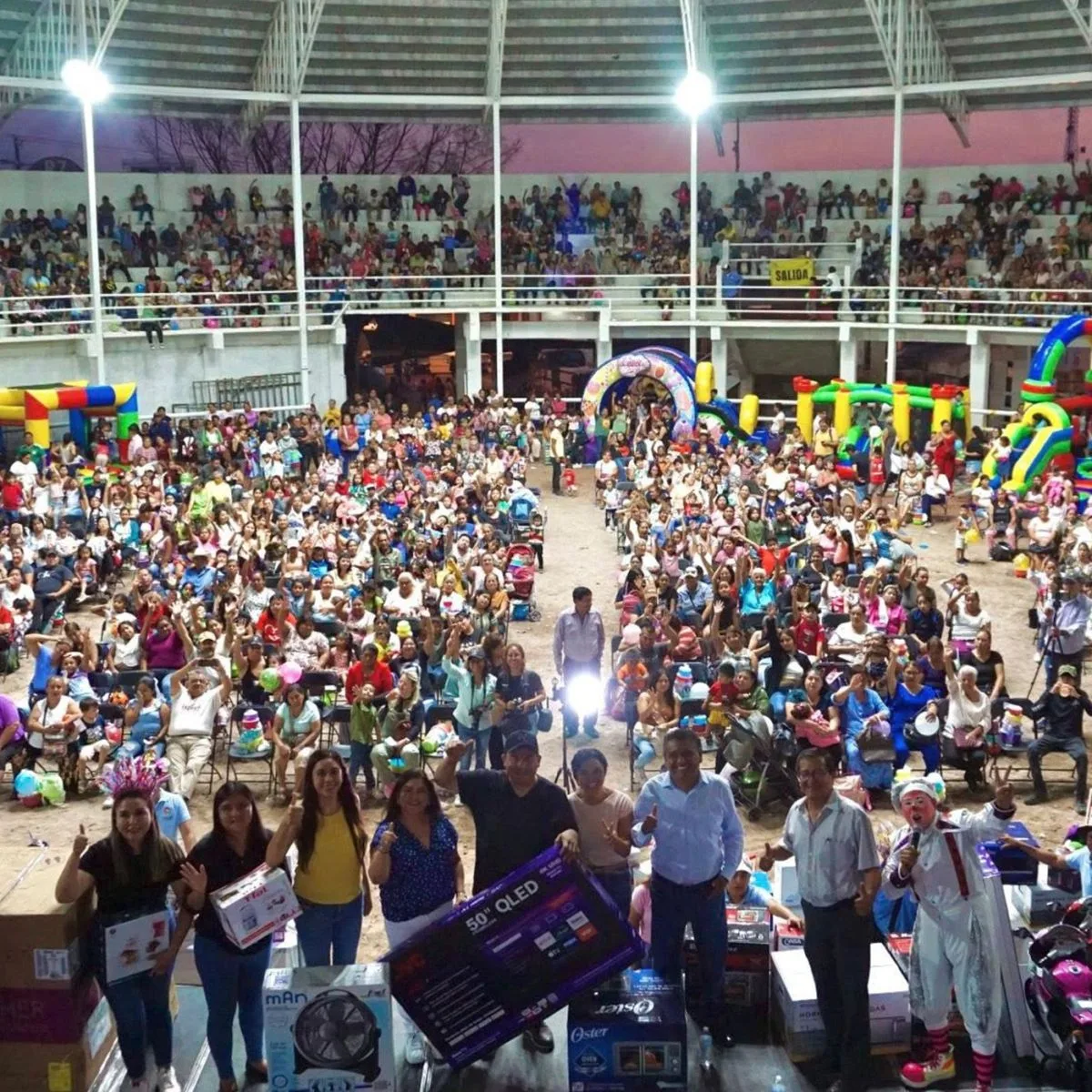 Yecapixtla celebra a niños y madres en festejo organizado por el gobierno municipal