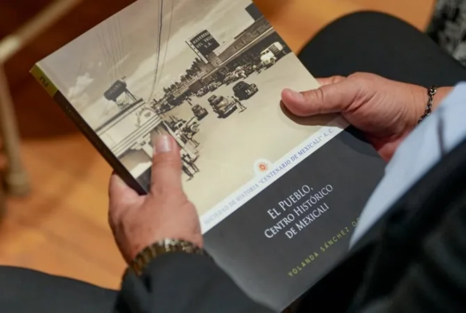 Yolanda Sánchez presenta historia de “El Pueblo,” el centro tradicional de Mexicali