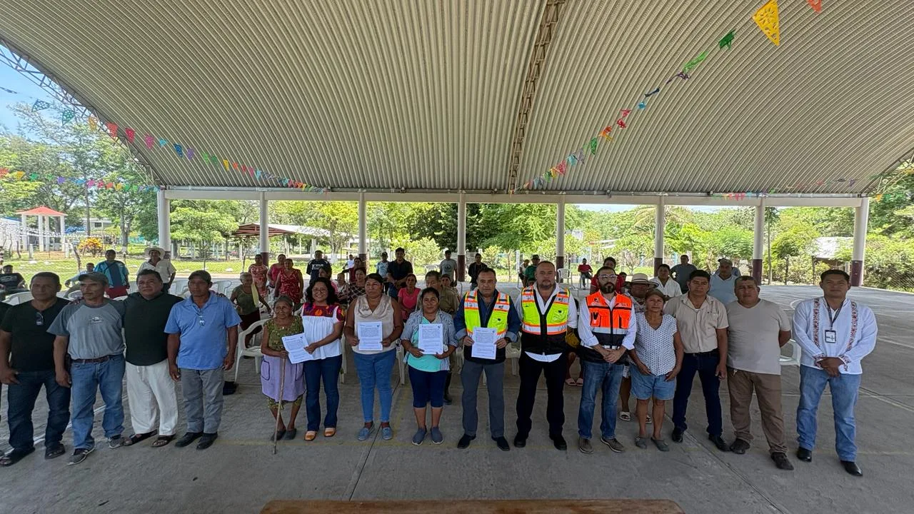 Acuerdan SICT e INPI concluir camino artesanal que mejora conectividad en la Huasteca Veracruzana