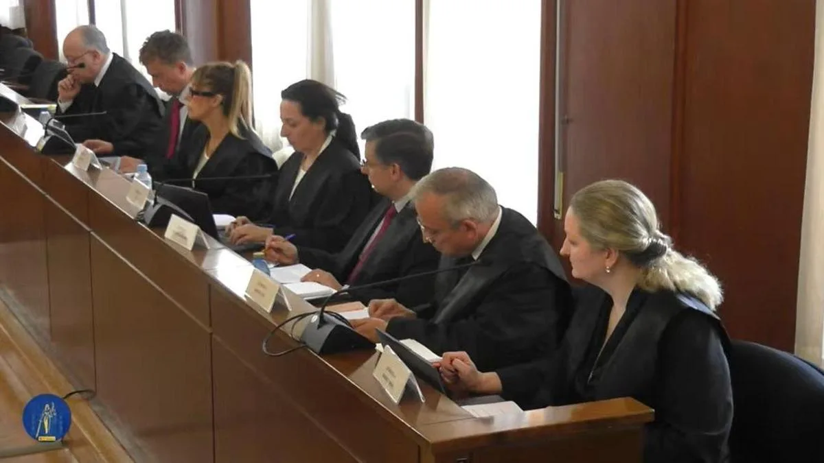 Acusaciones destacan un documento oculto y testigos preparados en juicio por contratación en Badajoz
