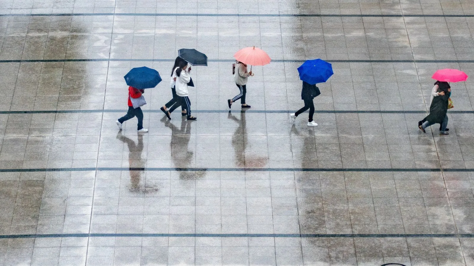 AEMET prevé lluvias y tormentas por la tarde en zonas del noroeste y el interior de España