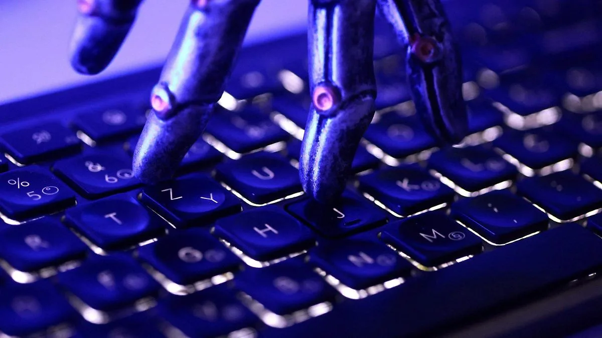 Anthropic solicita congelar el avance de la inteligencia artificial por riesgos futuros
