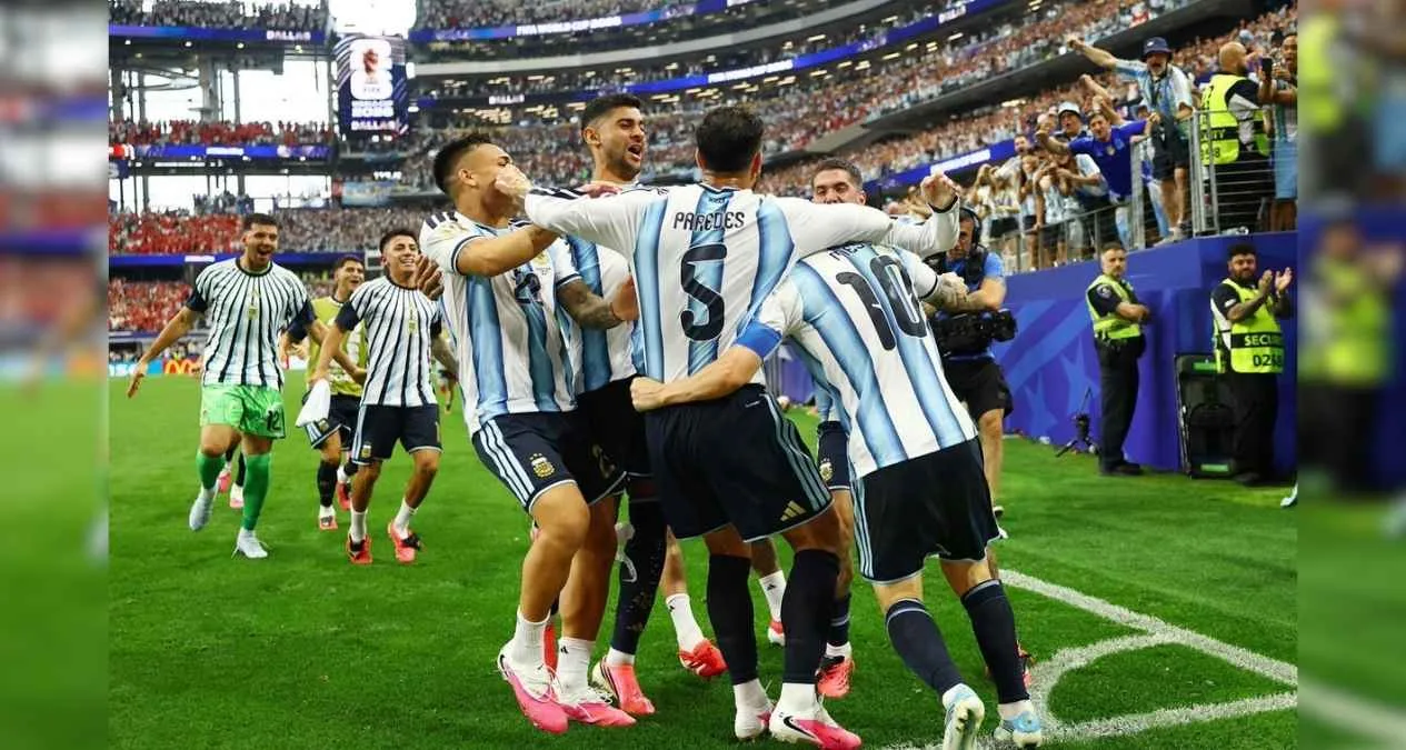 Argentina asegura su pase a octavos con doblete de Messi ante Austria en Dallas