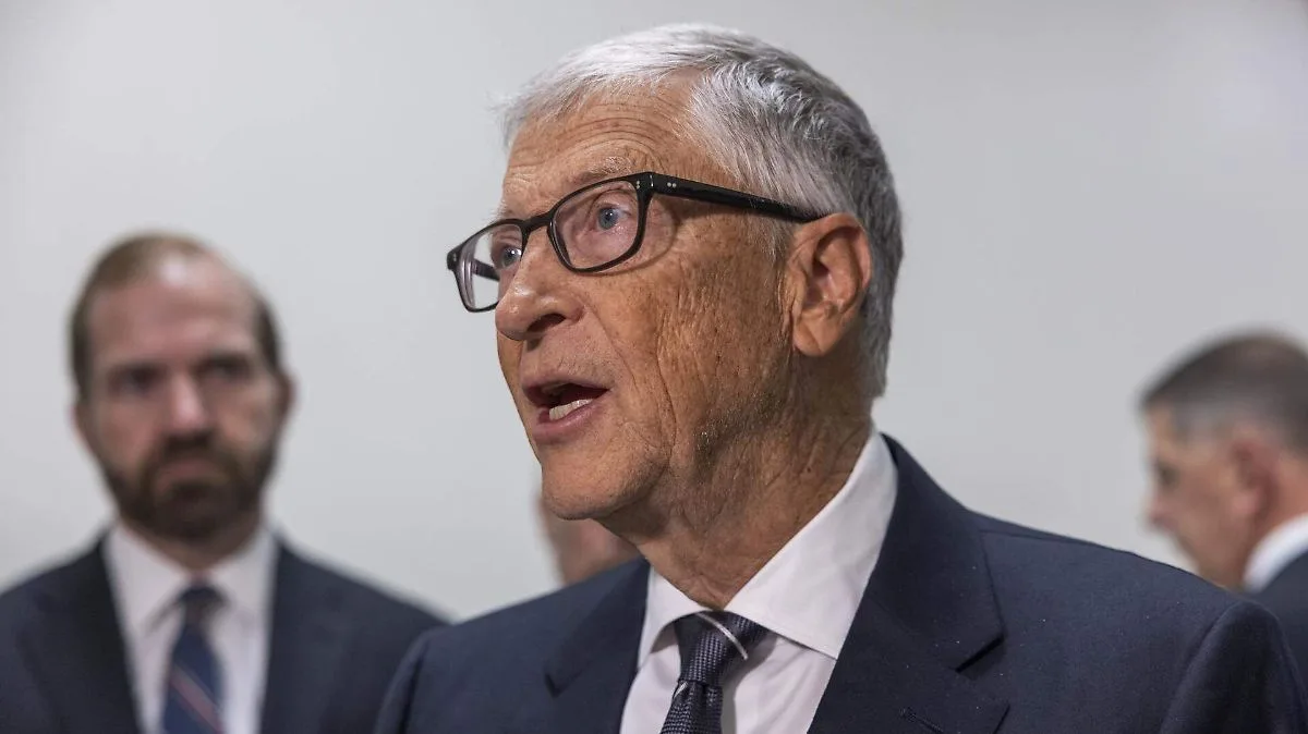 Bill Gates lamenta haber tenido contacto con Jeffrey Epstein y limita su relación