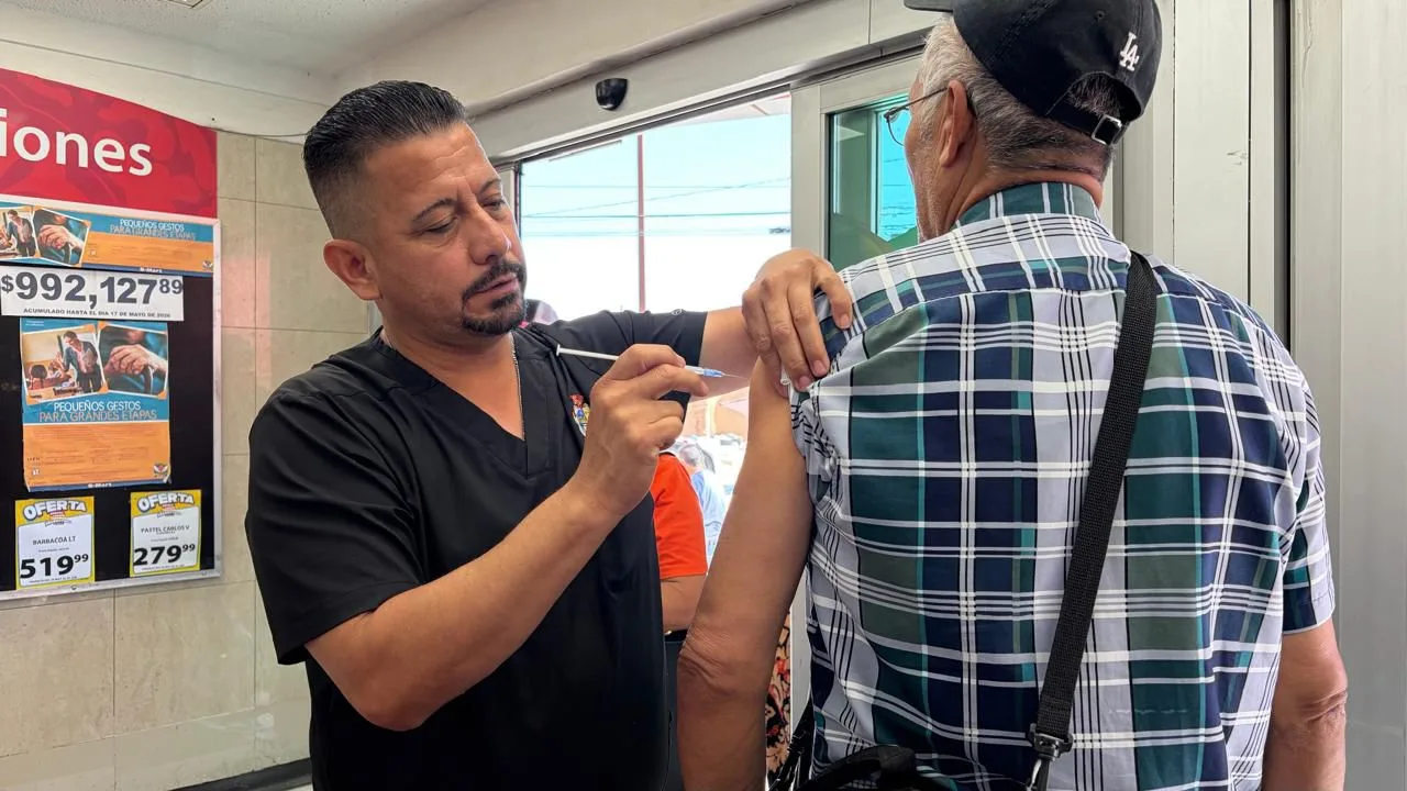 Brigadas médicas en Ciudad Juárez aplican más de 170 vacunas y ofrecen atención gratuita