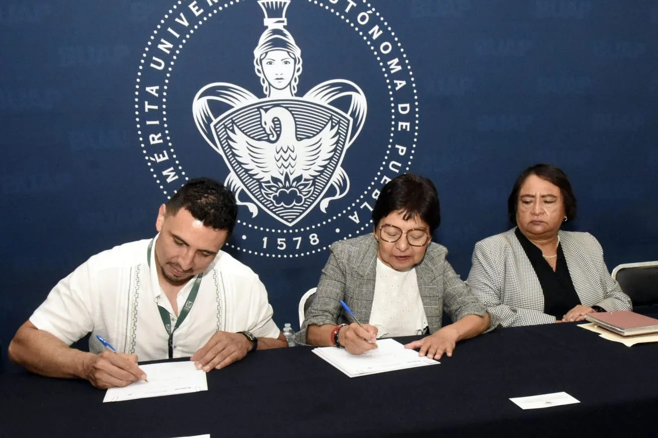 BUAP, IMSS Bienestar y Servicios de Salud de Puebla firman convenio para fortalecer formación en salud