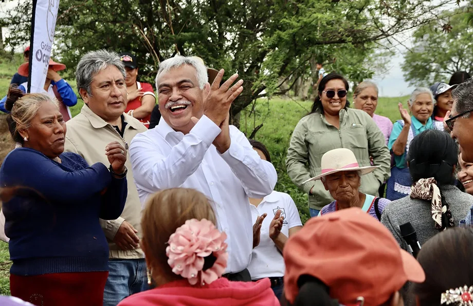Comienzan obras de pavimentación en comunidades de Ocoyucan para mejorar movilidad