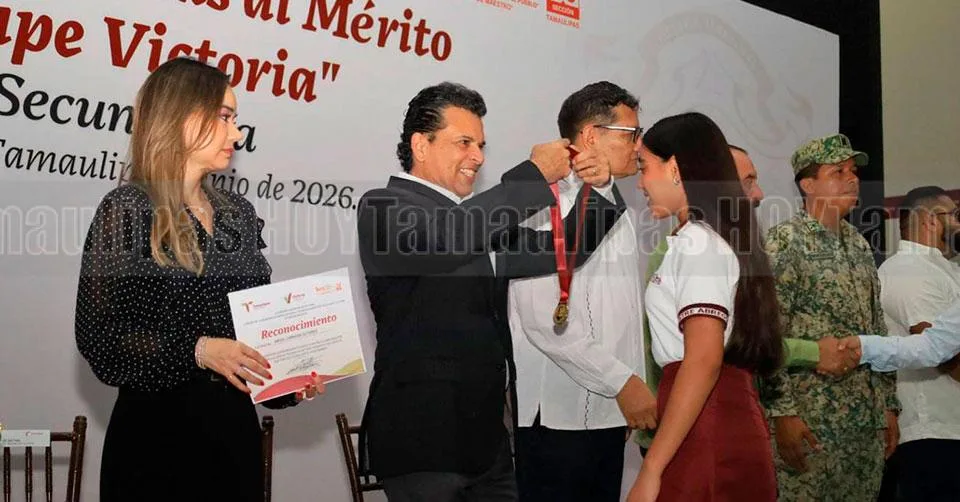 El gobierno de Victoria reconoce a estudiantes y maestros destacados de secundaria