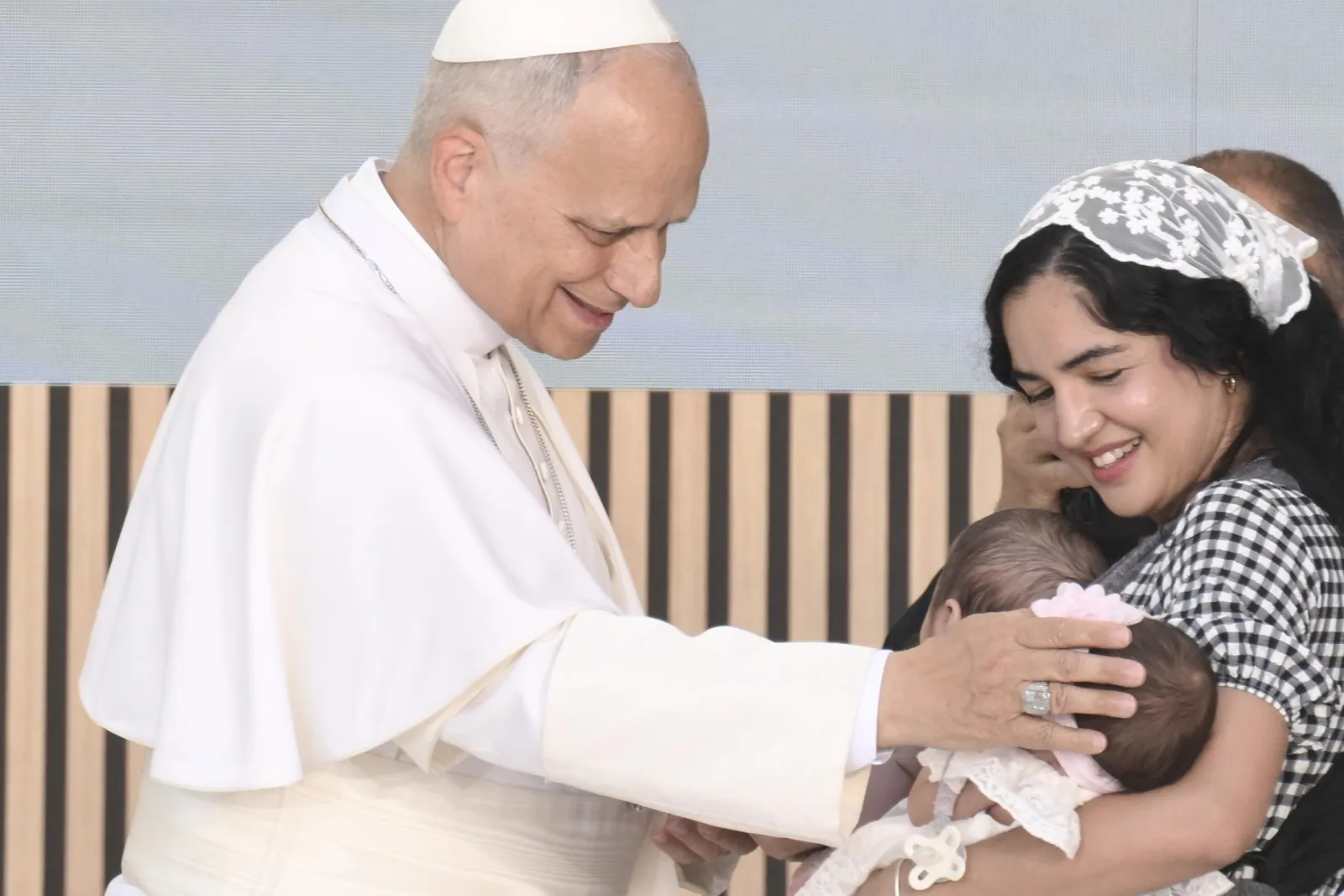 El papa León XIV impulsa a los jóvenes españoles a forjar una humanidad renovada