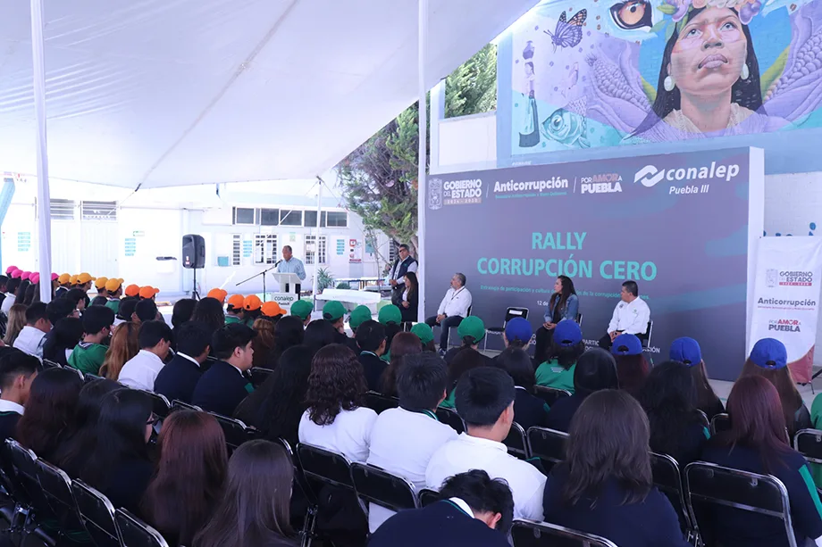 Estudiantes del Conalep participan en rally contra la corrupción impulsado por el gobierno estatal