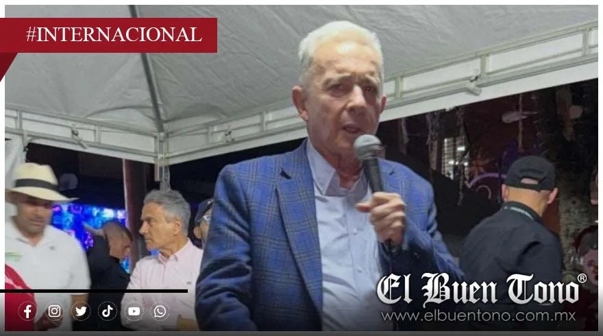 Fiscalía cita a Álvaro Uribe por investigación sobre masacres en Antioquia en los años 90