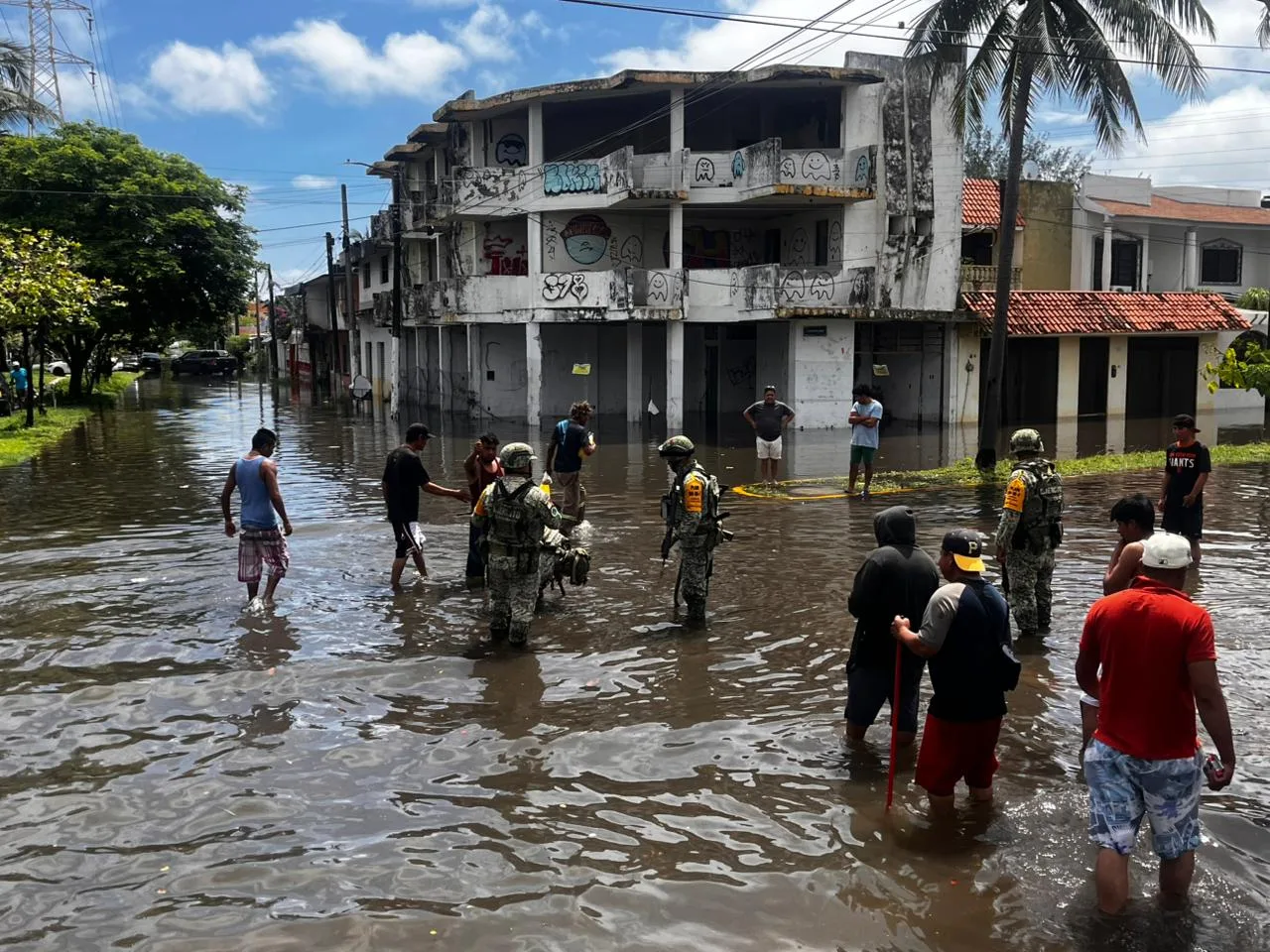 Gobierno estatal mantiene operativo por lluvias para evitar daños y atender emergencias