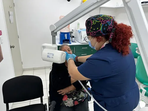 Gobierno estatal ofrece atención médica gratuita a familias de Tierra Nueva