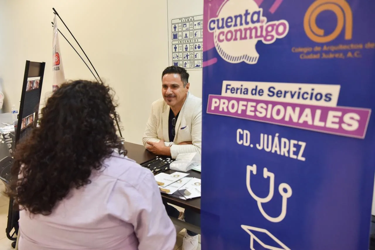 Gobierno estatal ofrece más de 1800 servicios gratuitos en feria profesional en Juárez