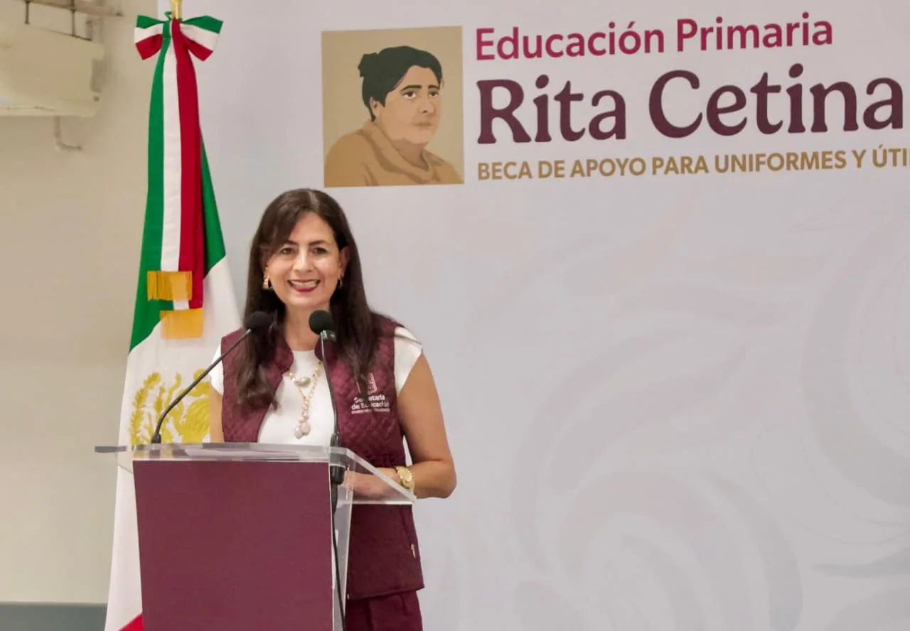 Impulsan becas e infraestructura para mejorar la educación en Lázaro Cárdenas