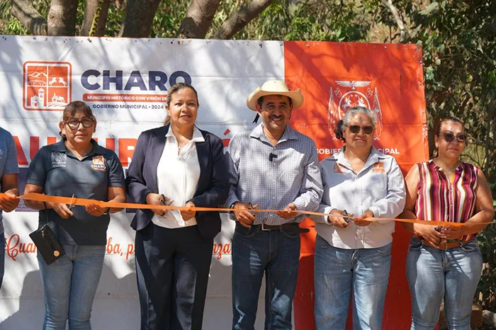 Inauguran red de drenaje sanitario en Jaripeo para mejorar la calidad de vida
