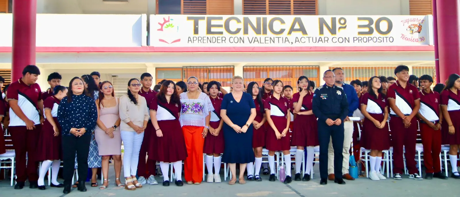 Isla Mujeres reafirma su apoyo a la educación en ceremonia de graduación escolar