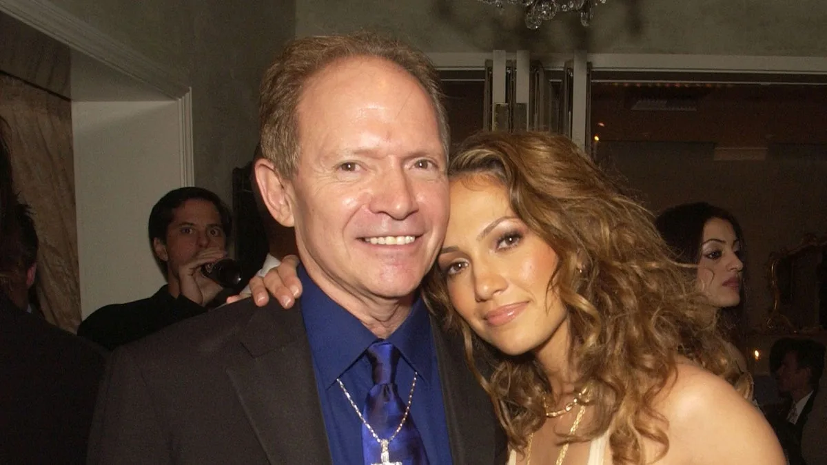 Jennifer Lopez comparte un momento de reconciliación con su padre durante su divorcio