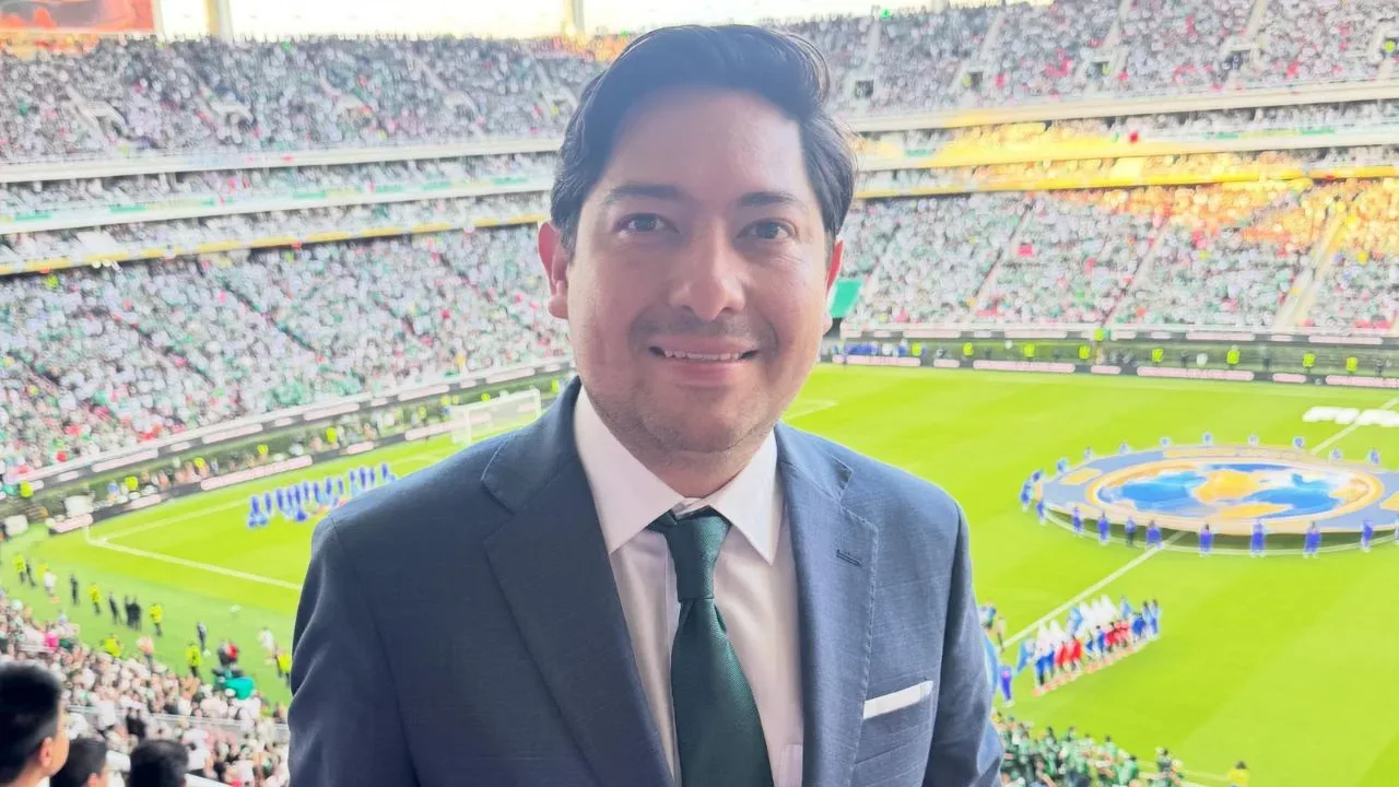 Julio Ibáñez celebra eliminación de Sudáfrica en Mundial tras su detención polémica