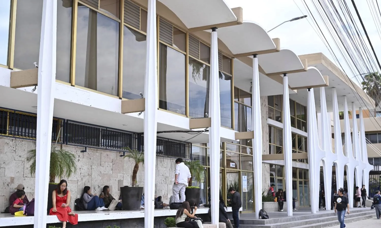 Juzgados federales limitan sanciones a profesoras de Criminología en la UASLP