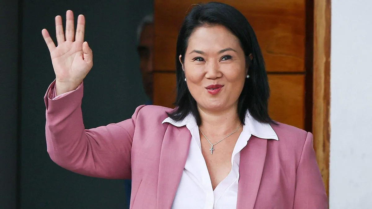 Keiko Fujimori asume la presidencia de Perú tras cierre de un voto ajustado