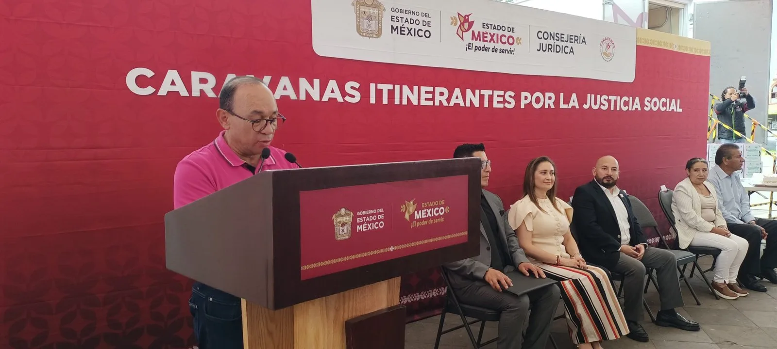 Más de 30 parejas oficializan su unión en bodas comunitarias en Zinacantepec