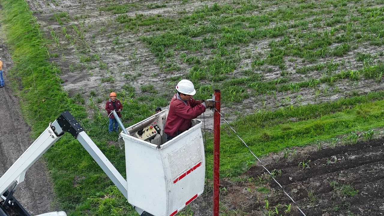 Mejoran alumbrado público en zonas rezagadas del norte de Toluca