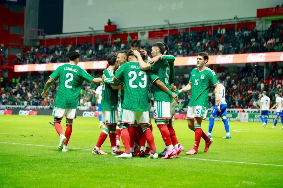 México confirma su poderío con goleada 5-1 a Serbia en su último amistoso antes del Mundial