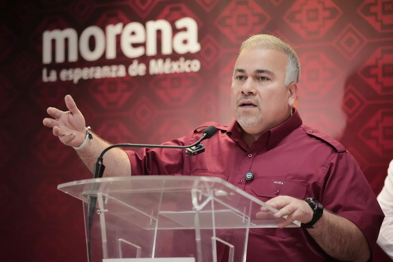Michoacán asegura becas para estudiantes en todos los niveles educativos