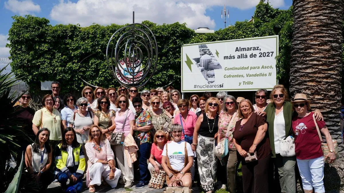 Mujeres por Almaraz' exige una resolución inmediata sobre el futuro de la central nuclear