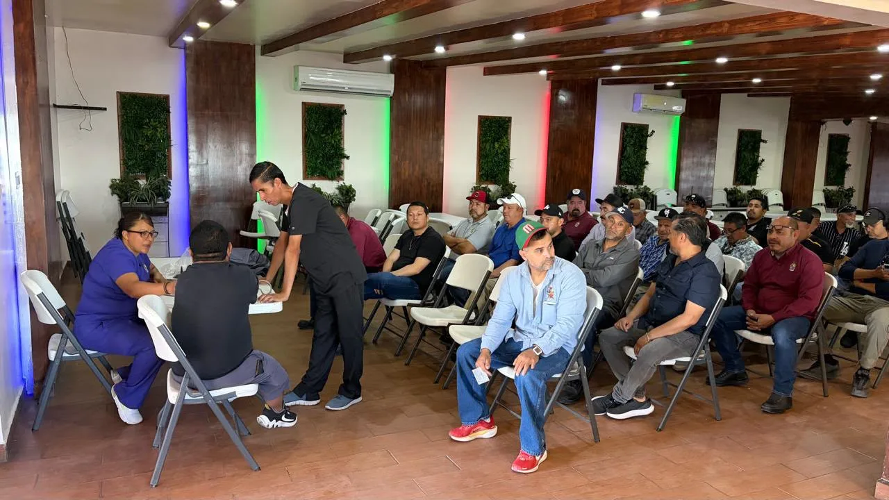 Municipio impulsa feria de salud para detectar y prevenir enfermedades en trabajadores