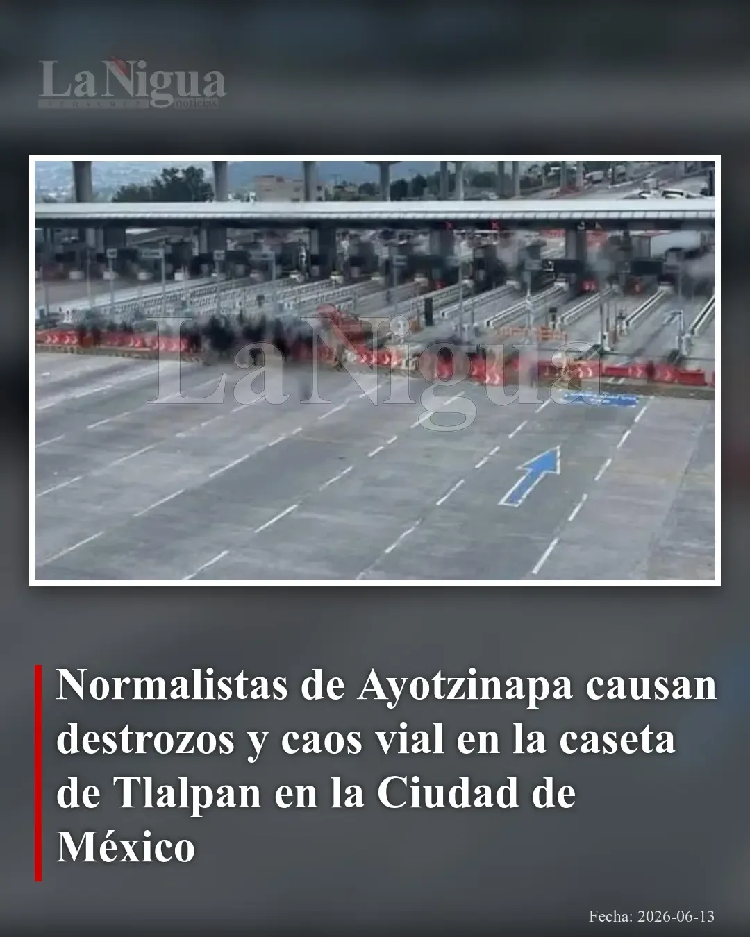 Normalistas de Ayotzinapa provocan destrozos y caos vial en caseta de Tlalpan