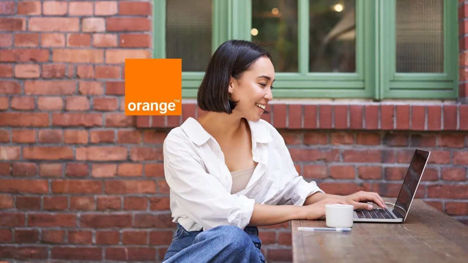 Orange lanza promoción para probar fibra de 10 Gbps con meses gratis o descuento anual
