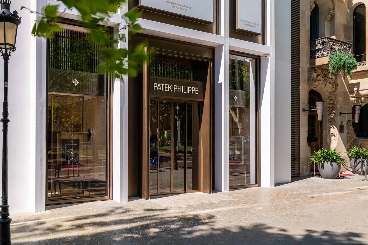 Patek Philippe abre su primera boutique en Barcelona con diseño inspirado en Gaudí